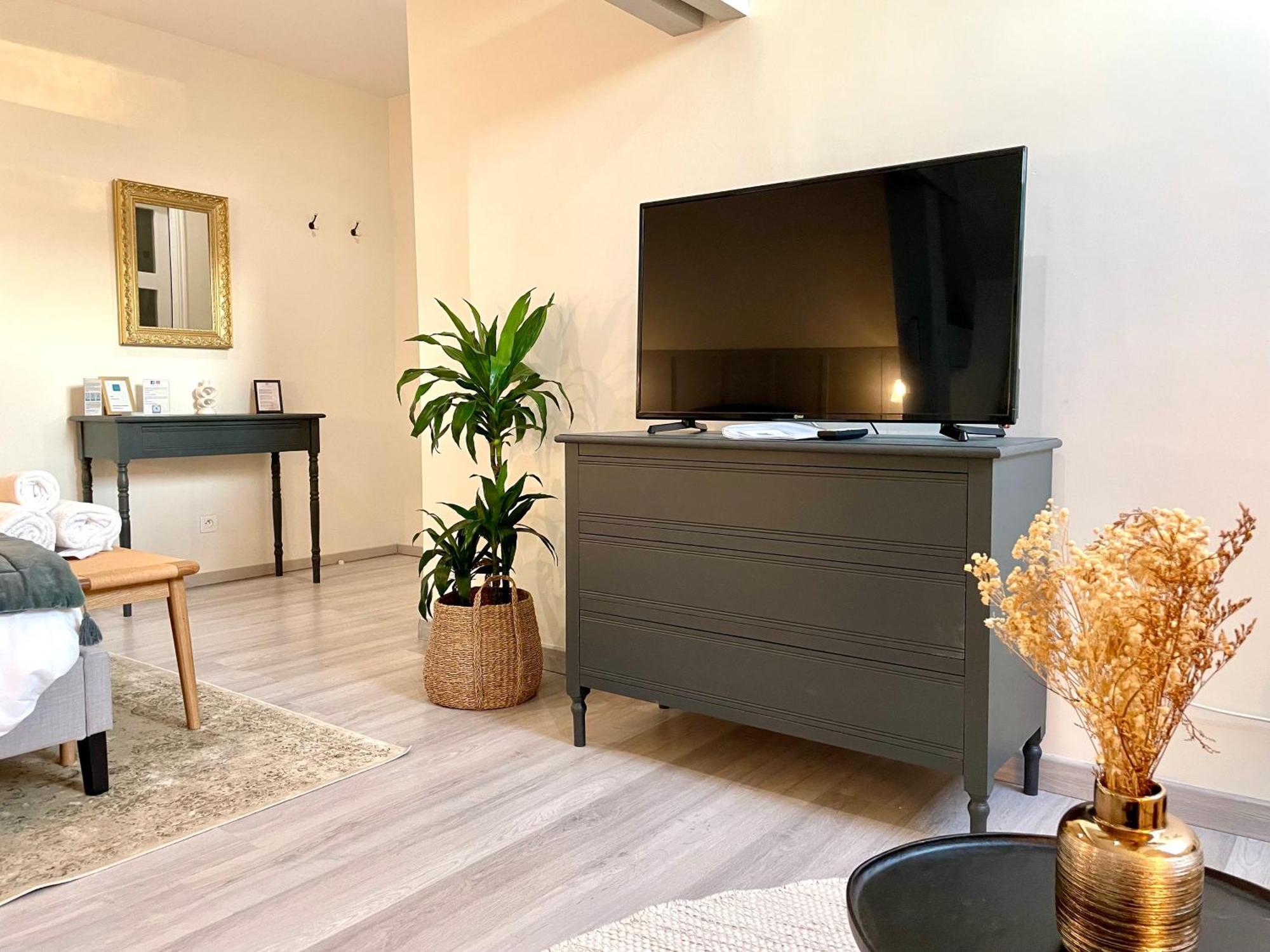 Villa De La Croix - Maison D'Hotes A 4 Minutes De L'A26 Avec Parking Villechétif Zewnętrze zdjęcie